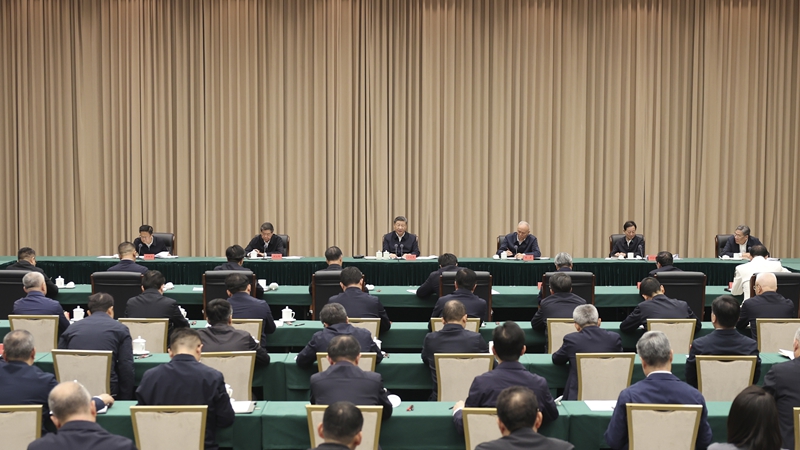 习近平在听取海南省委和省政府工作汇报时强调：紧紧围绕开云官方注册,开云(中国)
“三区一中心”的战略定位 奋力谱写中国式现代化海南篇章